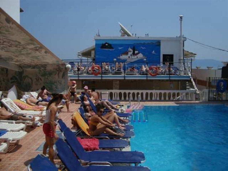 Hotel Miami Sea View Kávos Екстериор снимка