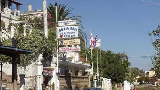 Hotel Miami Sea View Kávos Екстериор снимка
